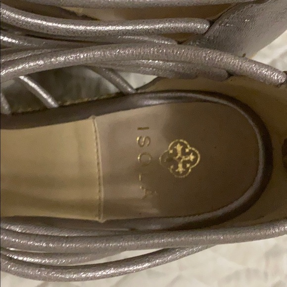 Shoes - Picture 2 of 3